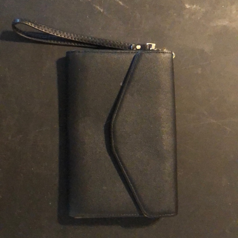 Black wristlet wallet